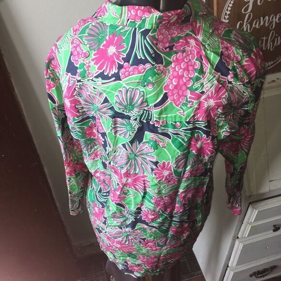 Lilly Pulitzer silk XS button down shirt - Picture 3 of 4
